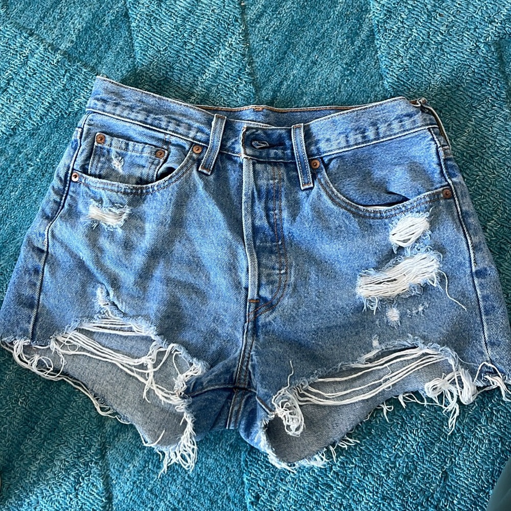 Levi’s 501 jean shorts